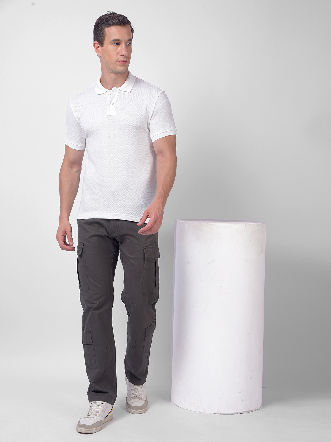Numero Uno Men White Textured Knit Polo Neck T-Shirt